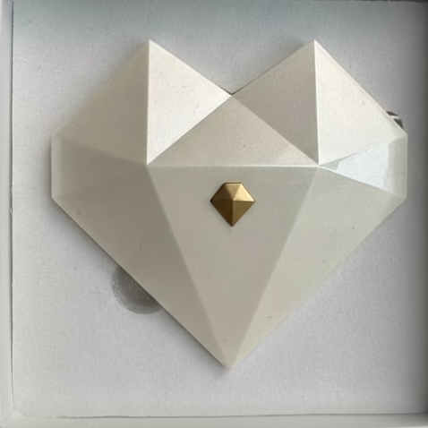 Heart-shaped ring box White