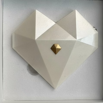 Heart-shaped ring box White