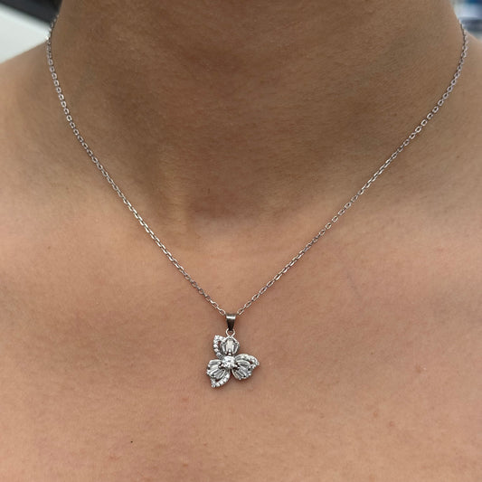 Three Leaves Shaped Flower Necklace