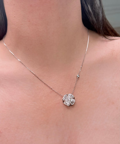 Serie Élite – Eterna Bloom Twist Necklace