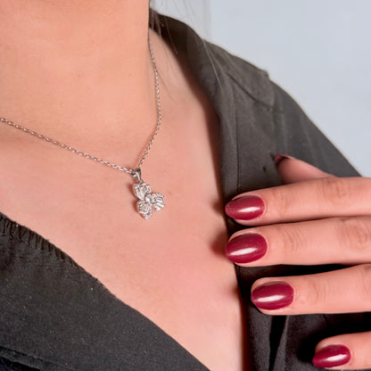 Three Leaves Shaped Flower Necklace