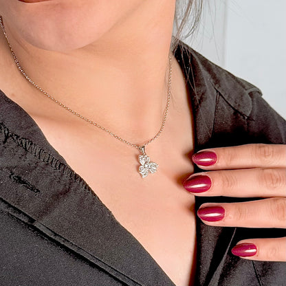 Three Leaves Shaped Flower Necklace
